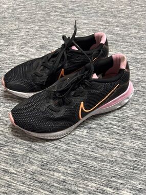 Nike Renew Running Shoes Ladies Size 7